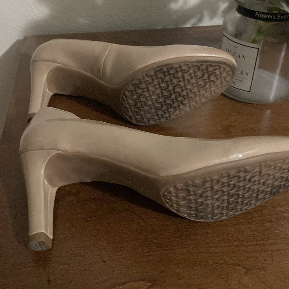 Nude Heels - Picture 2 of 4